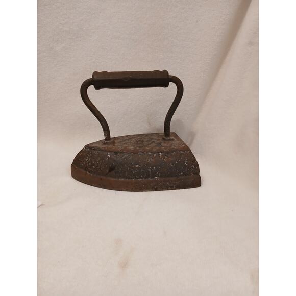 Sad Iron Antique Cast Flat Iron Rope Braid Grip Handle 8 Lb Ornate Brown 6" Inch - Picture 8 of 16